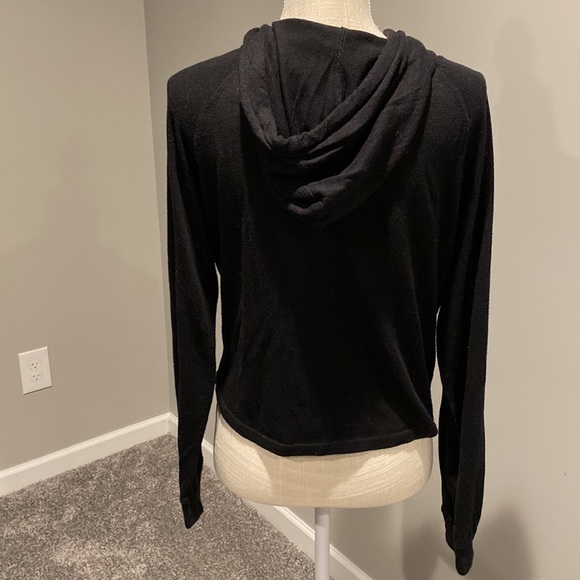 Hot Topic Black Sweater with Gold Skull. Size: SM - Picture 2 of 9